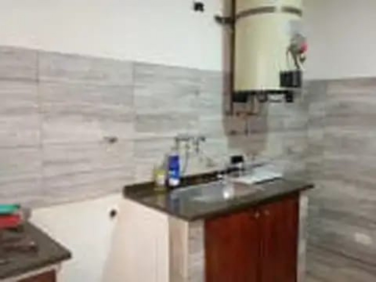 Cerrito 1500 - Casa 3 amb. Garage 120 M2 y Local en Esquina 50 m2. OPORTUNIDAD