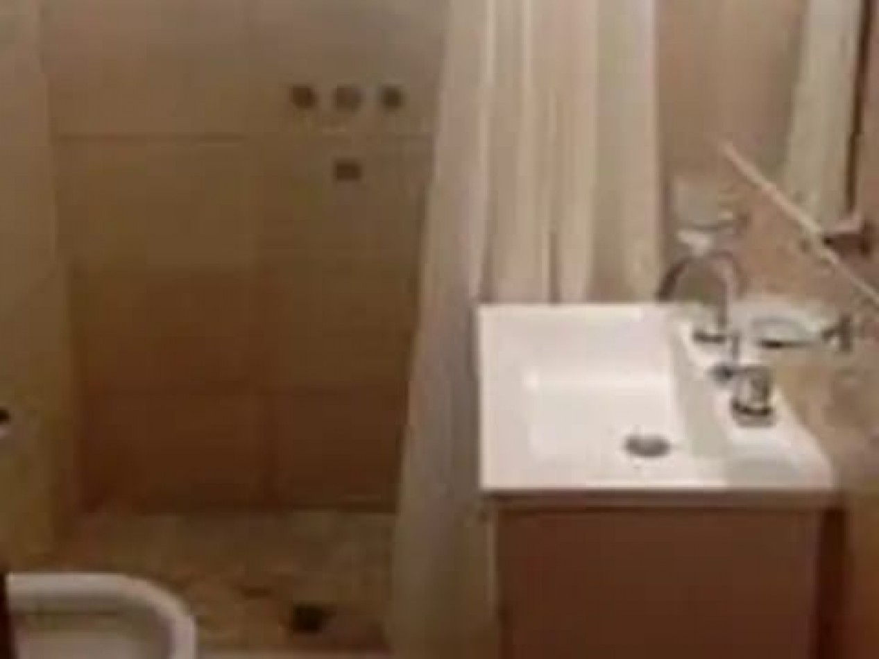 Cerrito 1500 - Casa 3 amb. Garage 120 M2 y Local en Esquina 50 m2. OPORTUNIDAD