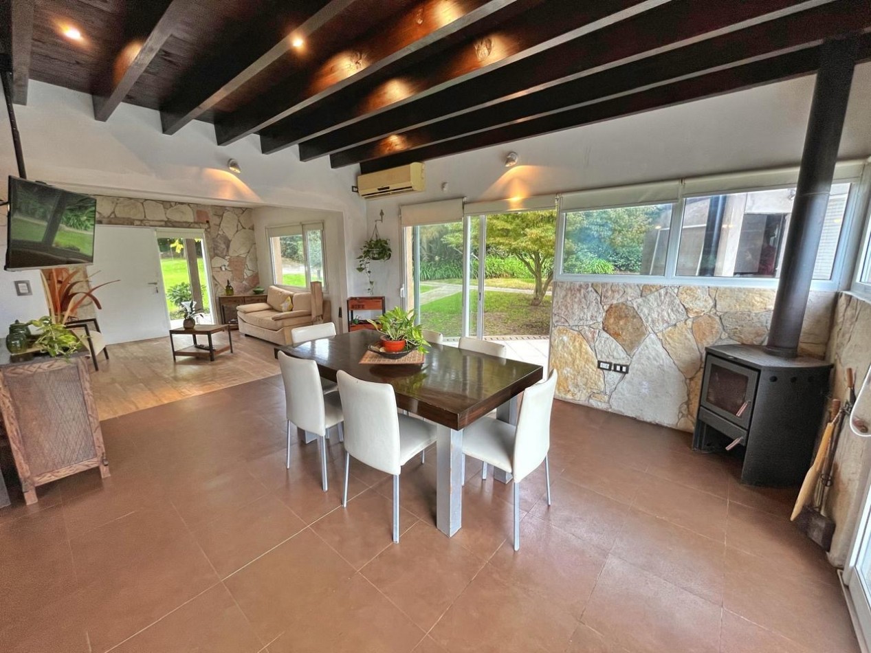 CASA SOBRE DOS LOTES / SIERRA DE LOS PADRES