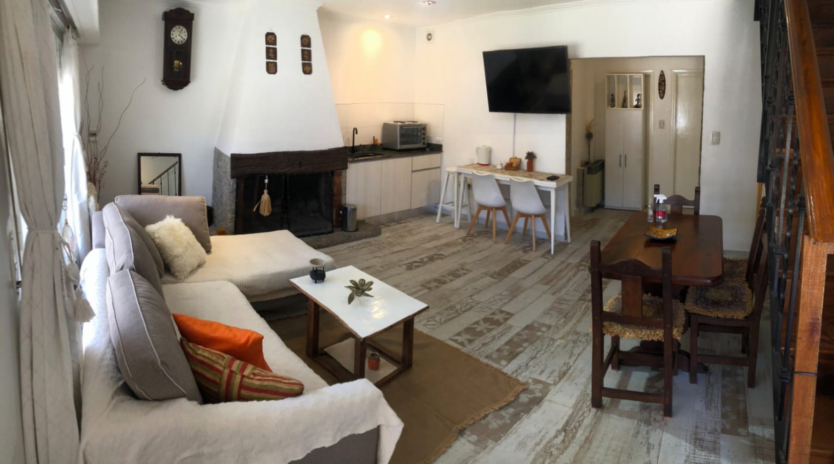 CASA EN BARRIO LOS PINARES / ALQUILER TEMPORADA / ¡ TU REFUGIO DE VERANO SOÑADO EN MAR DEL PLATA!