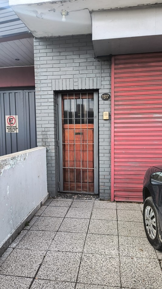 DEPARTAMENTO  TRES AMBIENTES  Y MEDIO CON PATIO/QUINCHO