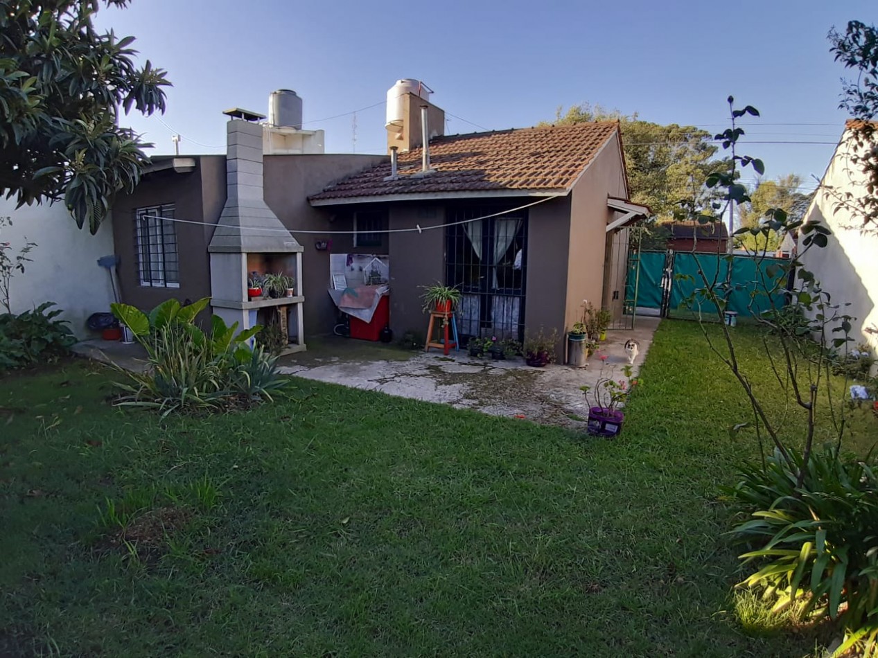 BARRIO DON EMILIO / ALQUILER 12 MESES / CASA TRES AMBIERNTES CON JARDIN