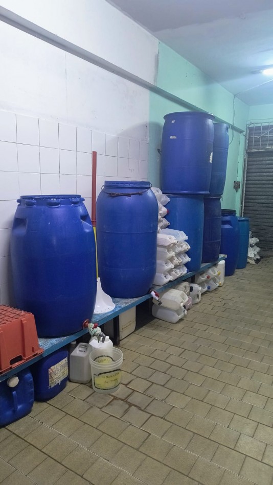 Fondo de comercio: Perfumeria y Limpieza / Sobre Calle Cerrito y Rosales. / Barrio Cerrito San Salvador.