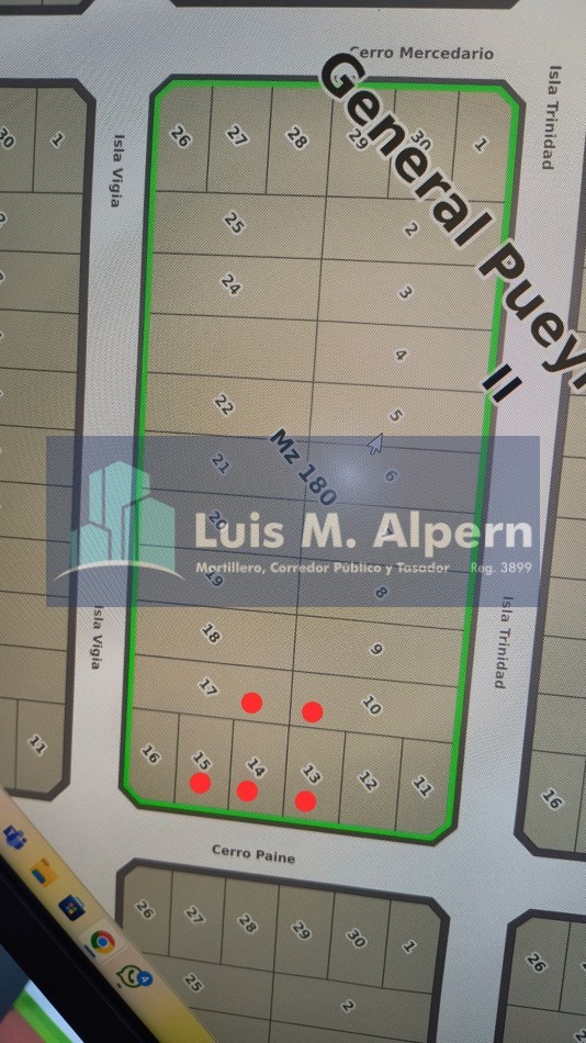 Barrio Felix U. Camet / VENTA EN BLOCK / Chalet + Departamentos + Galpones. 